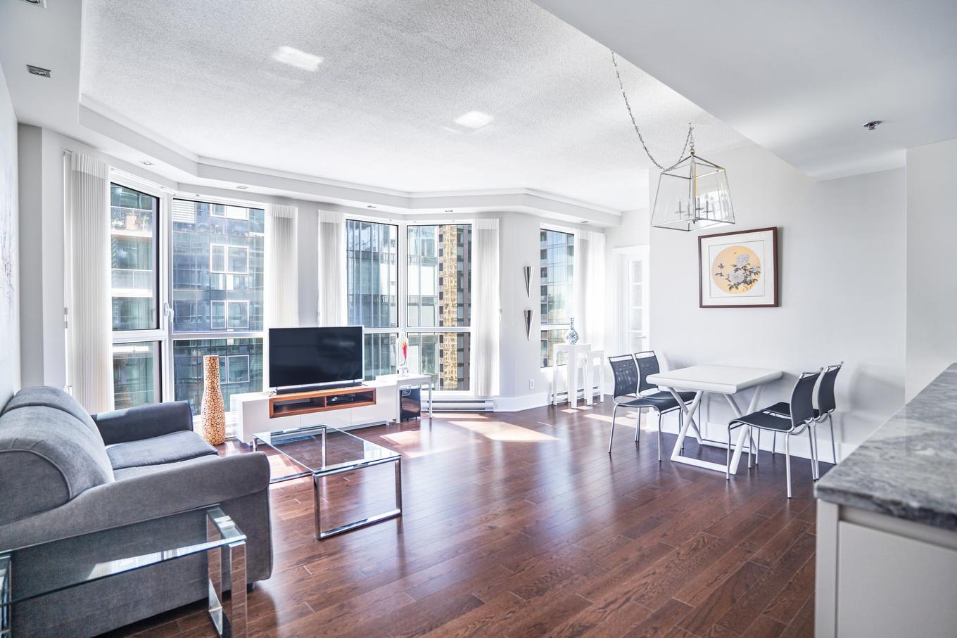 Salon - 2002-1100 Rue De La Montagne, Montréal (Ville-Marie), QC - Indoor Photo Showing Living Room