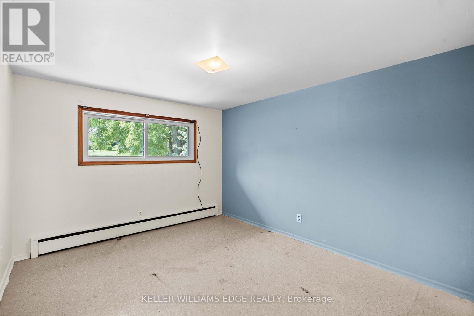 1352 Centre Road, Hamilton, ON - Indoor Photo Showing Other Room