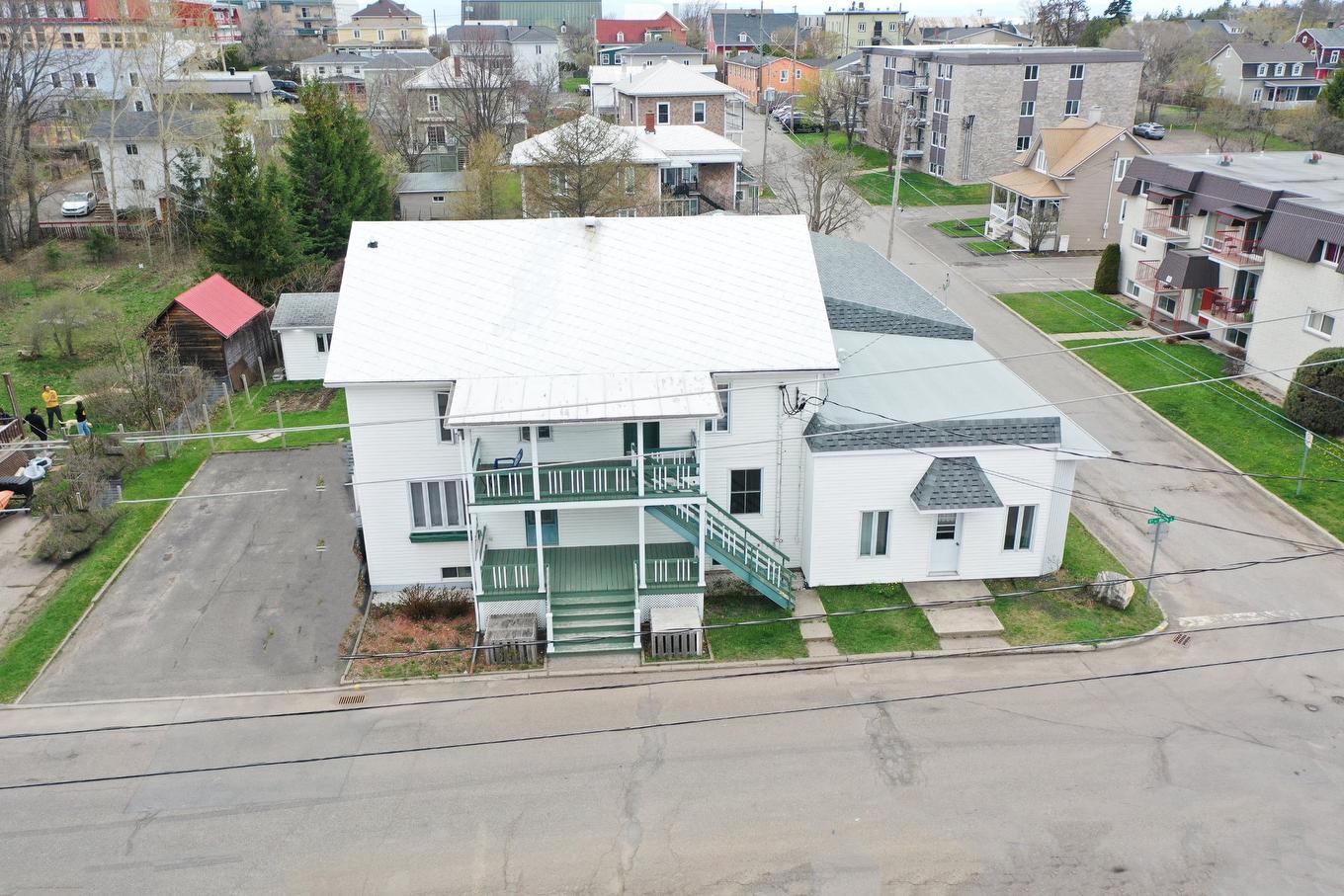 Photo aérienne - 306 Av. Mailloux, La Pocatière, QC - Outdoor