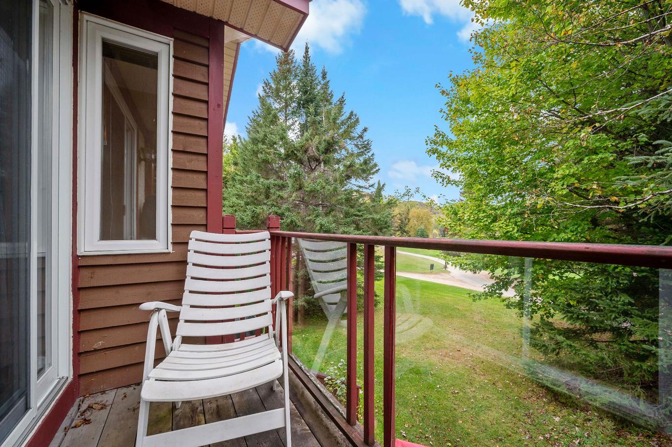 Balcon - 1756 Ch. Du Golf, Mont-Tremblant, QC - Outdoor