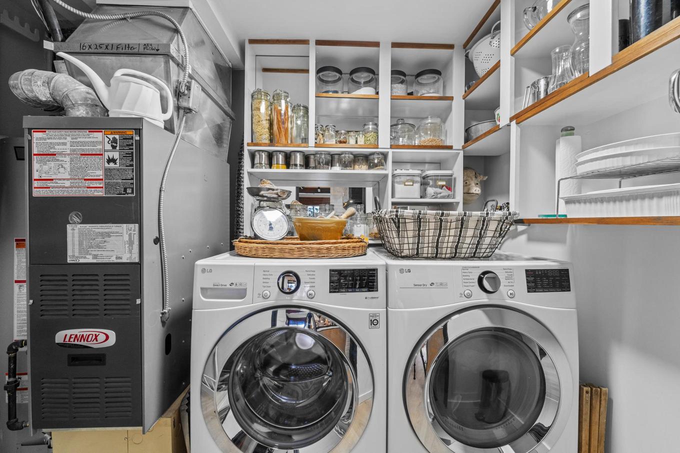 7-137 Mcgill Rd, Kamloops, BC - Indoor Photo Showing Laundry Room