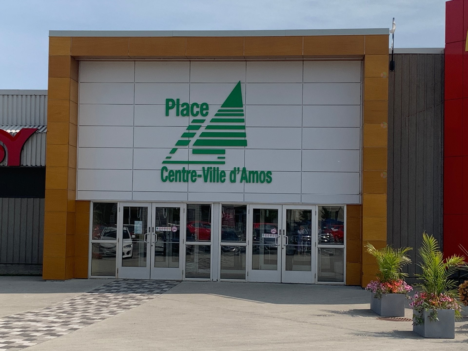 Front of Structure - 82 1Re Avenue E., Amos, QC - Outdoor