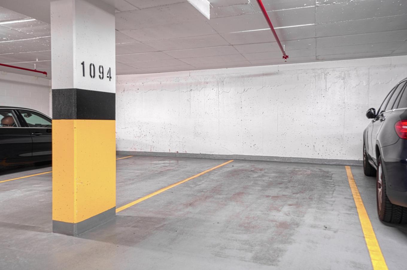 Garage - 3307-151 Rue De La Rotonde, Montréal (Verdun/Île-Des-Soeurs), QC - Indoor Photo Showing Garage