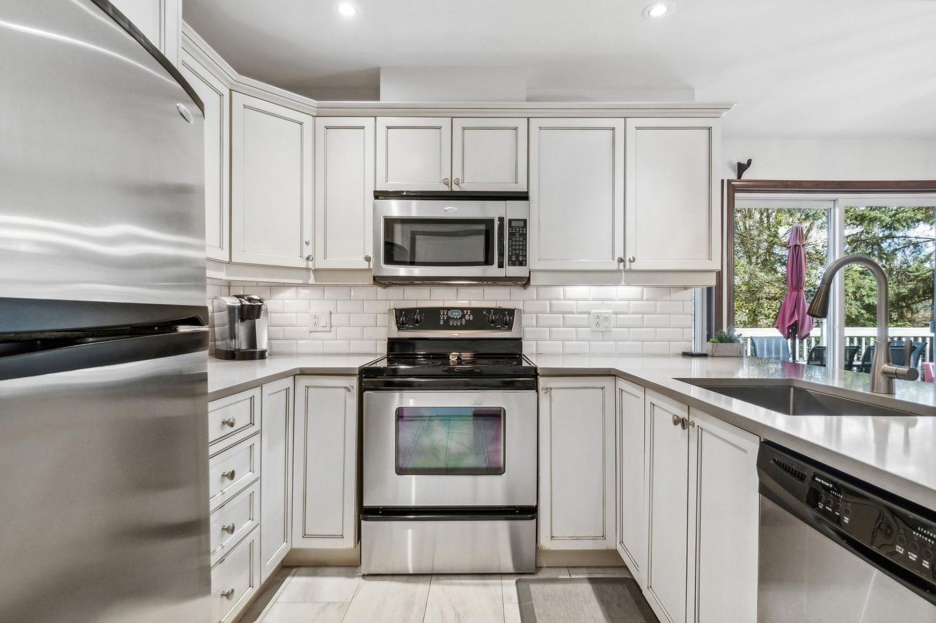 Cuisine - 1641 Ch. Du Golf, Mont-Tremblant, QC - Indoor Photo Showing Kitchen