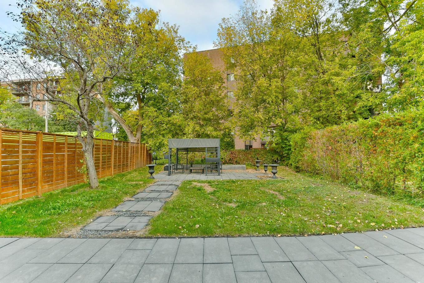 Backyard - 35 Rue St-Jacques, Longueuil (Le Vieux-Longueuil), QC - Outdoor