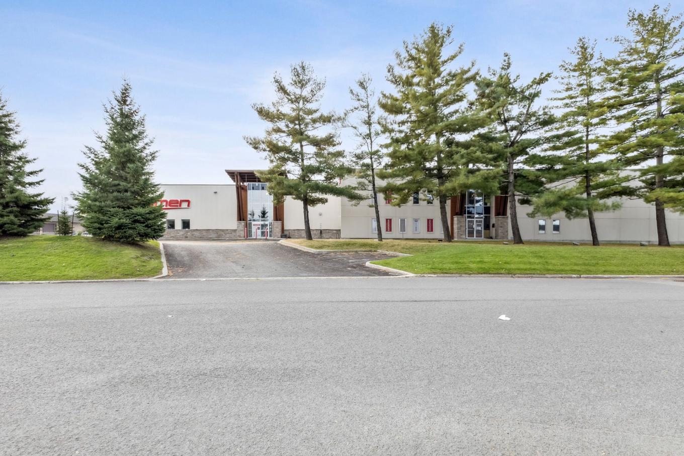 Commerce - 250 Rue Deveault, Gatineau (Hull), QC - Outdoor