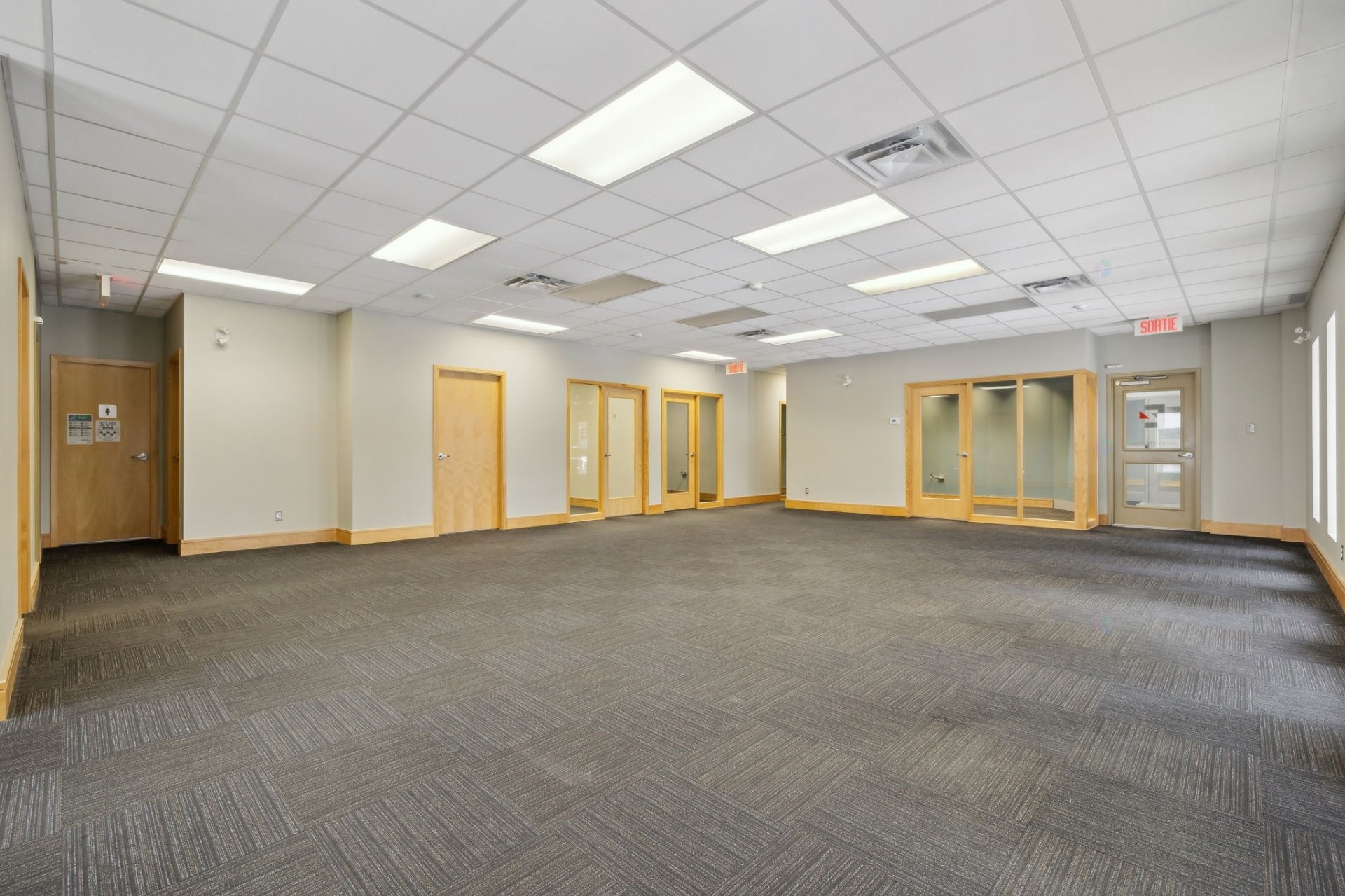 Office - 250 Rue Deveault, Gatineau (Hull), QC - Indoor