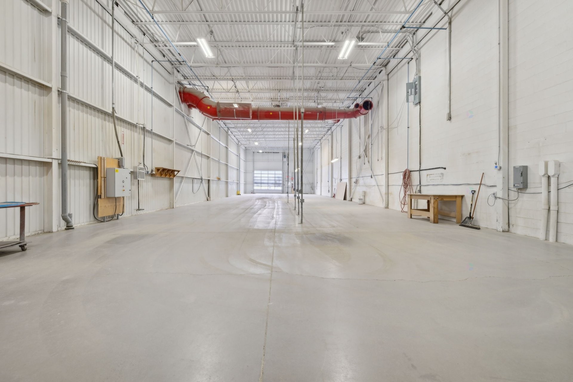 Warehouse - 250 Rue Deveault, Gatineau (Hull), QC - Indoor Photo Showing Other Room
