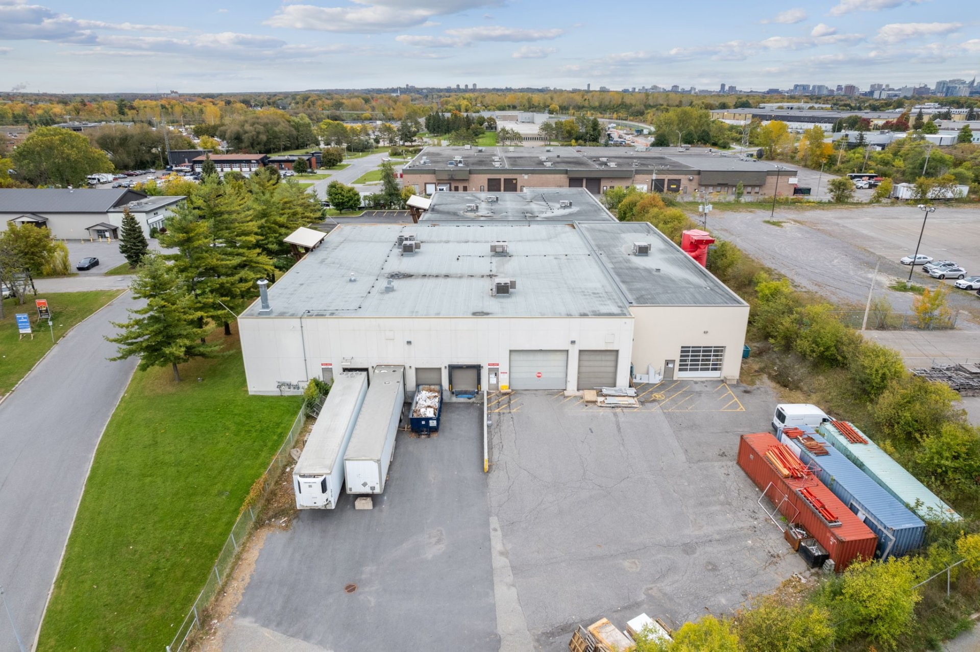 Loading Dock - 250 Rue Deveault, Gatineau (Hull), QC - Outdoor With View