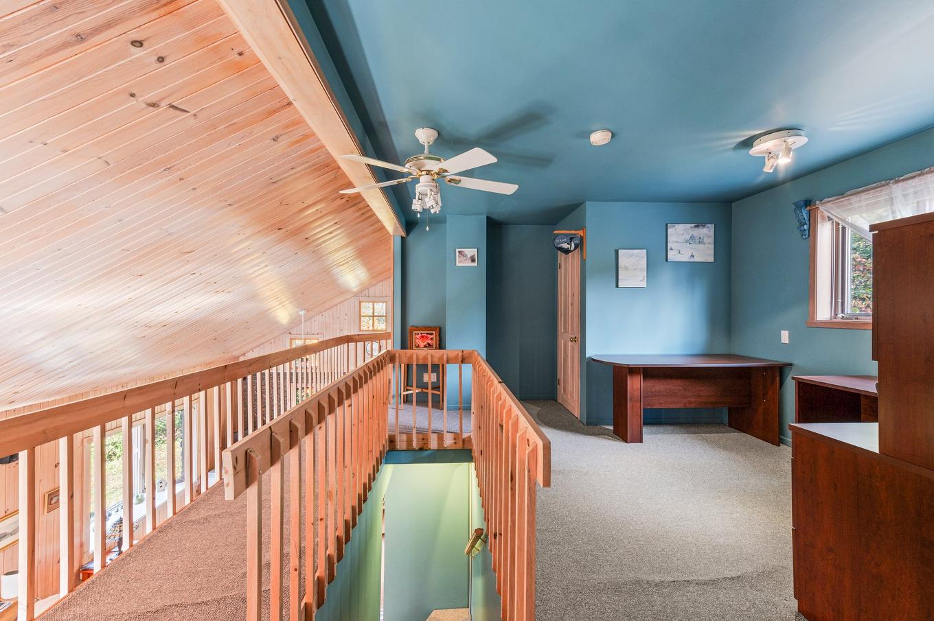 Boudoir - 44 Ch. Paquette, Val-Des-Lacs, QC - Indoor Photo Showing Other Room