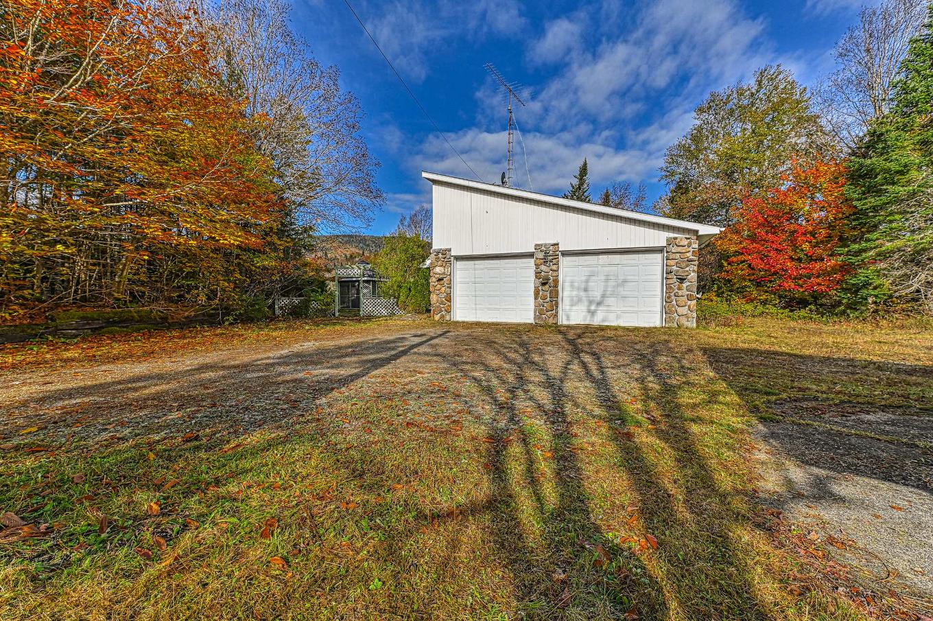 Garage - 44 Ch. Paquette, Val-Des-Lacs, QC - Outdoor