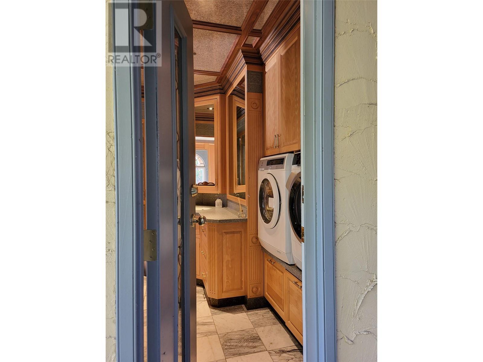 327 Carmel Crescent, Okanagan Falls, BC - Indoor Photo Showing Laundry Room