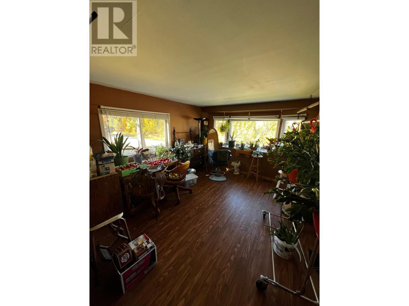 5707 Clement Road, Kitchener, BC - Indoor