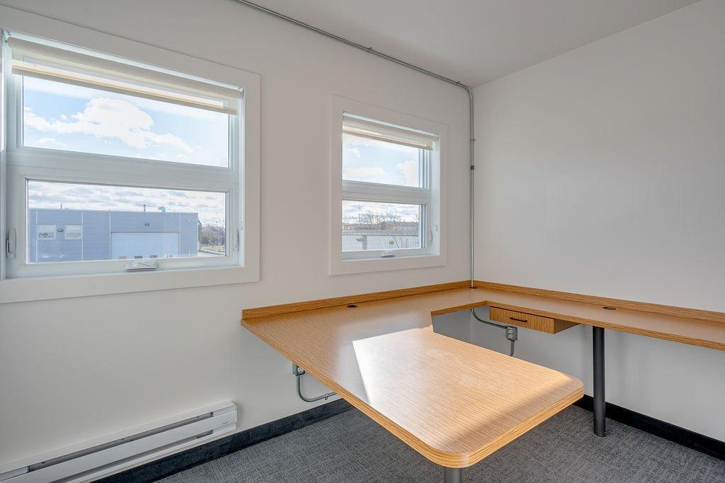 Office - 116A-98 Rue Blanchard, Sainte-Thérèse, QC - Indoor Photo Showing Other Room