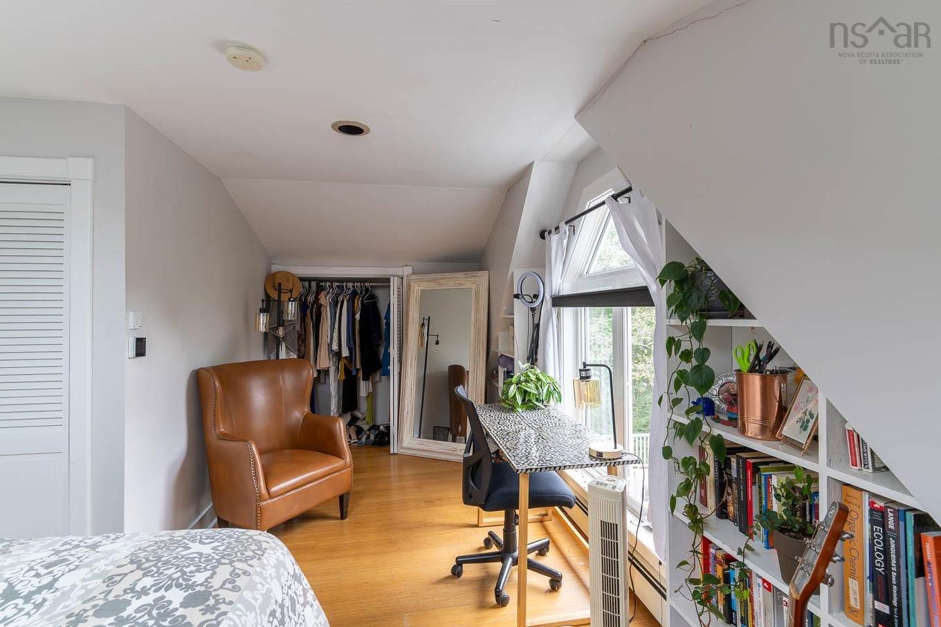 6040 South Street, Halifax Peninsula, NS