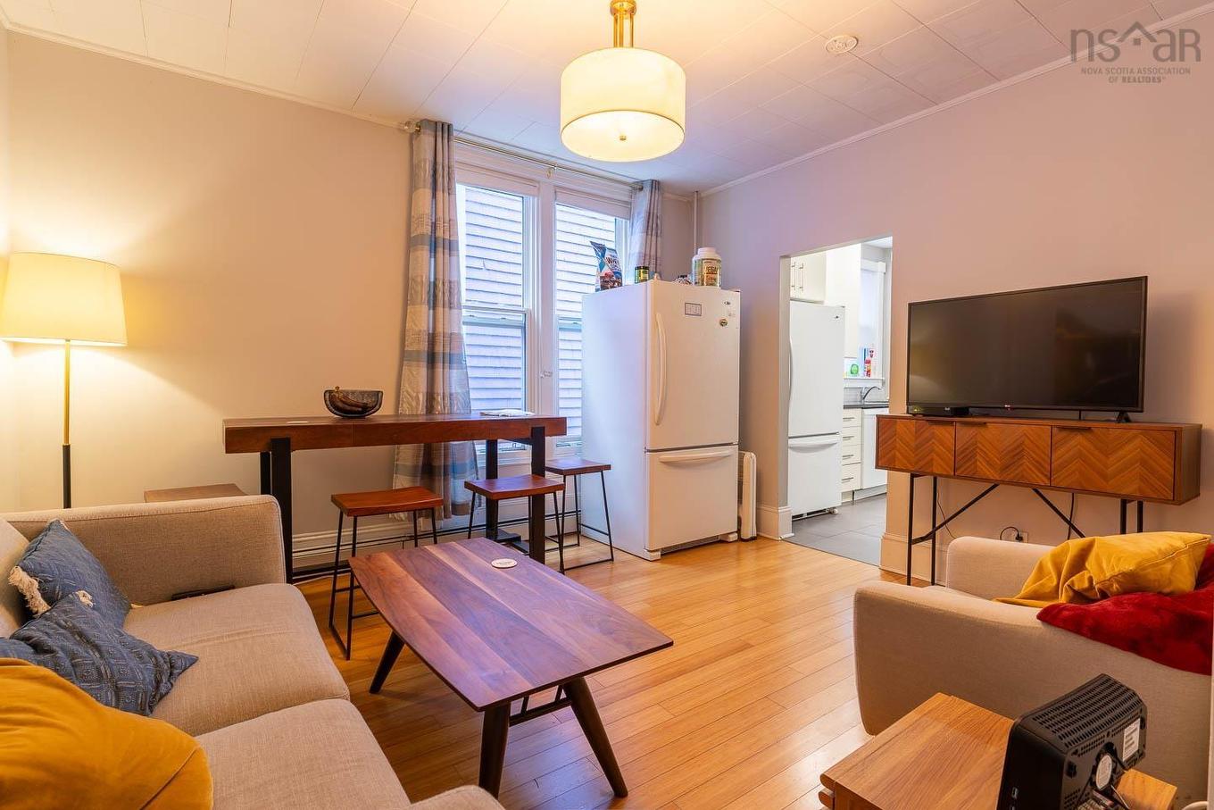 6040 South Street, Halifax Peninsula, NS