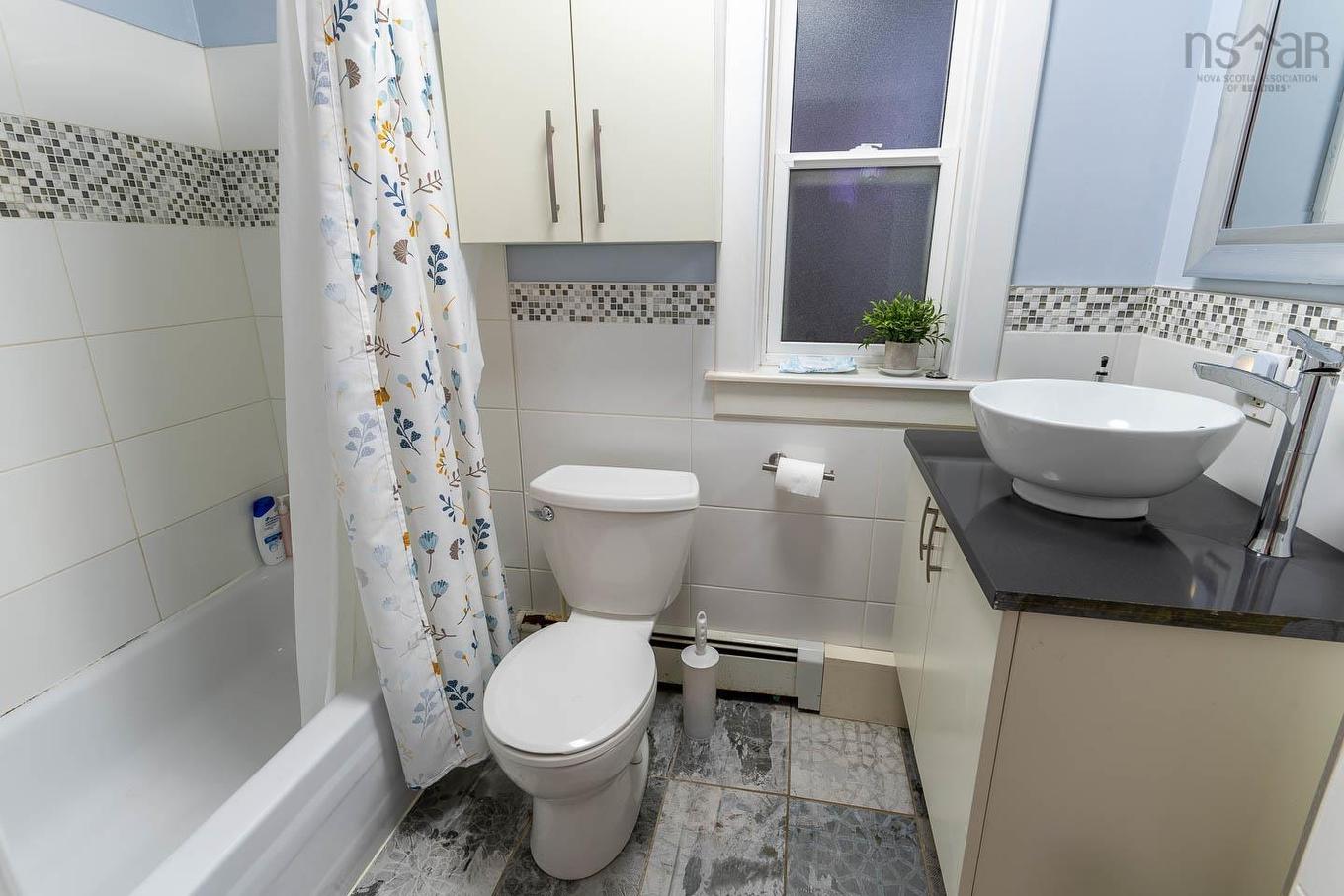 6040 South Street, Halifax Peninsula, NS