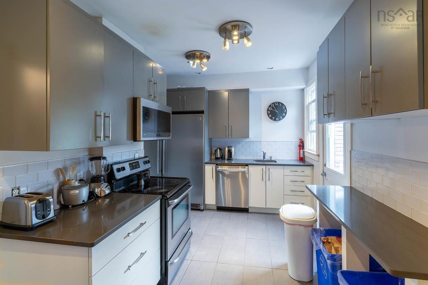 6040 South Street, Halifax Peninsula, NS