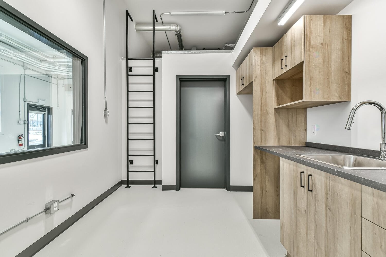 Office - 134-3305 Av. De La Gare, Mascouche, QC - Indoor Photo Showing Kitchen