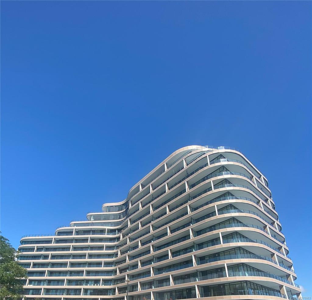 907-2000 Hannington Rd, Langford, BC - Outdoor