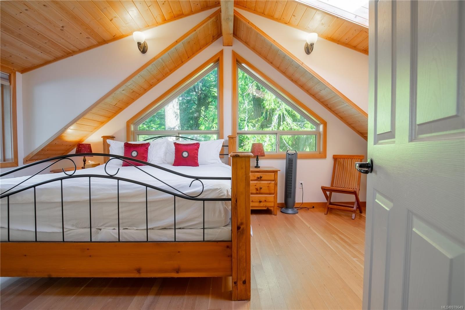 1027 Jensens Bay Rd, Tofino, BC