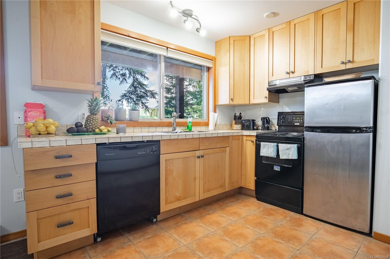 1027 Jensens Bay Rd, Tofino, BC