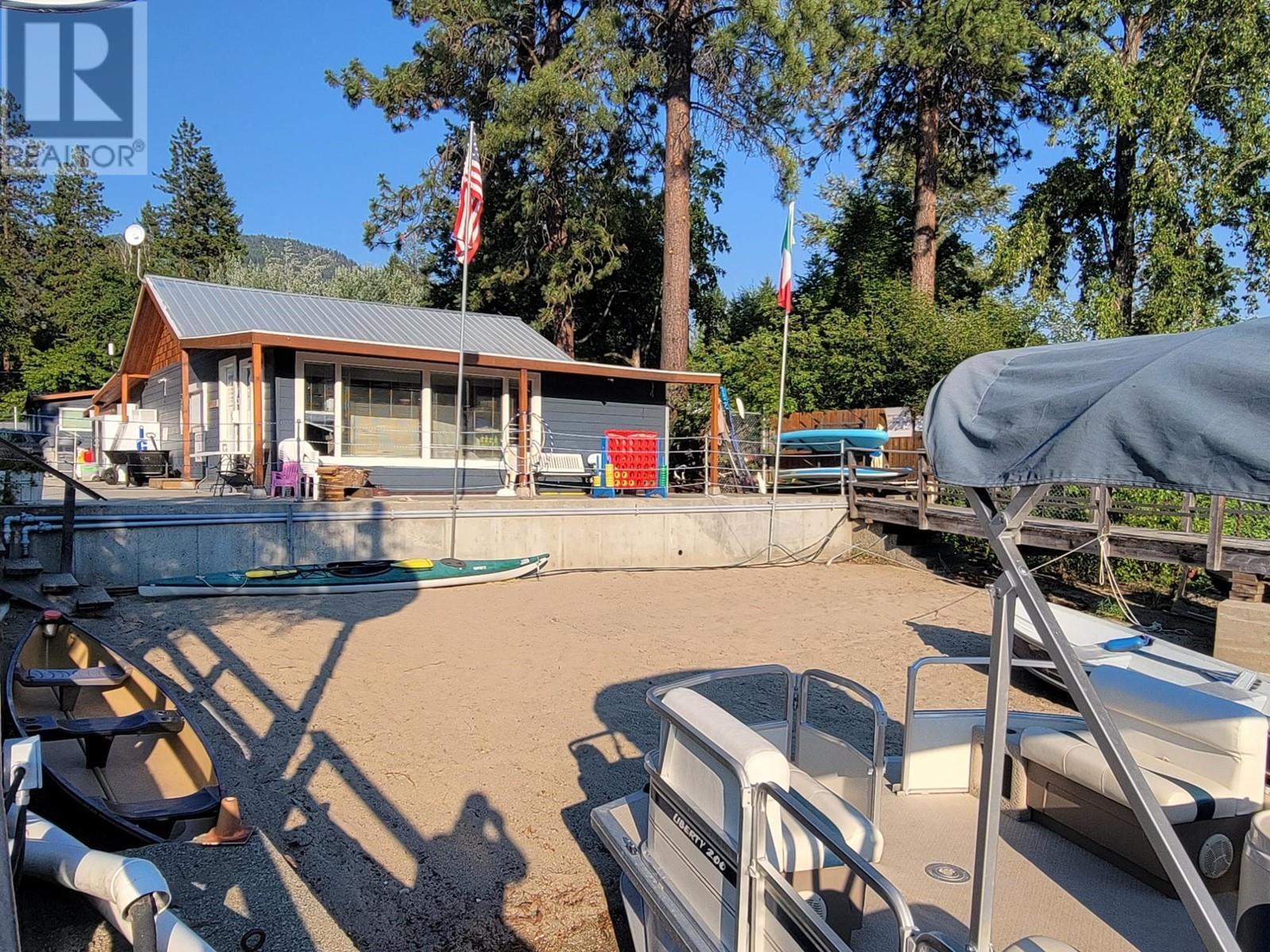 Beach/Retaining Wall - 173 Larson Road, Christina Lake, BC