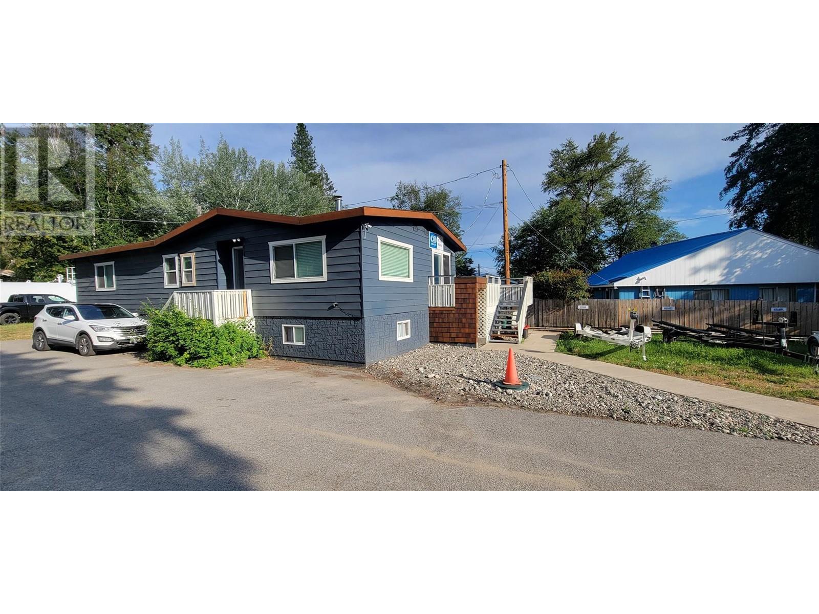 House - 173 Larson Road, Christina Lake, BC