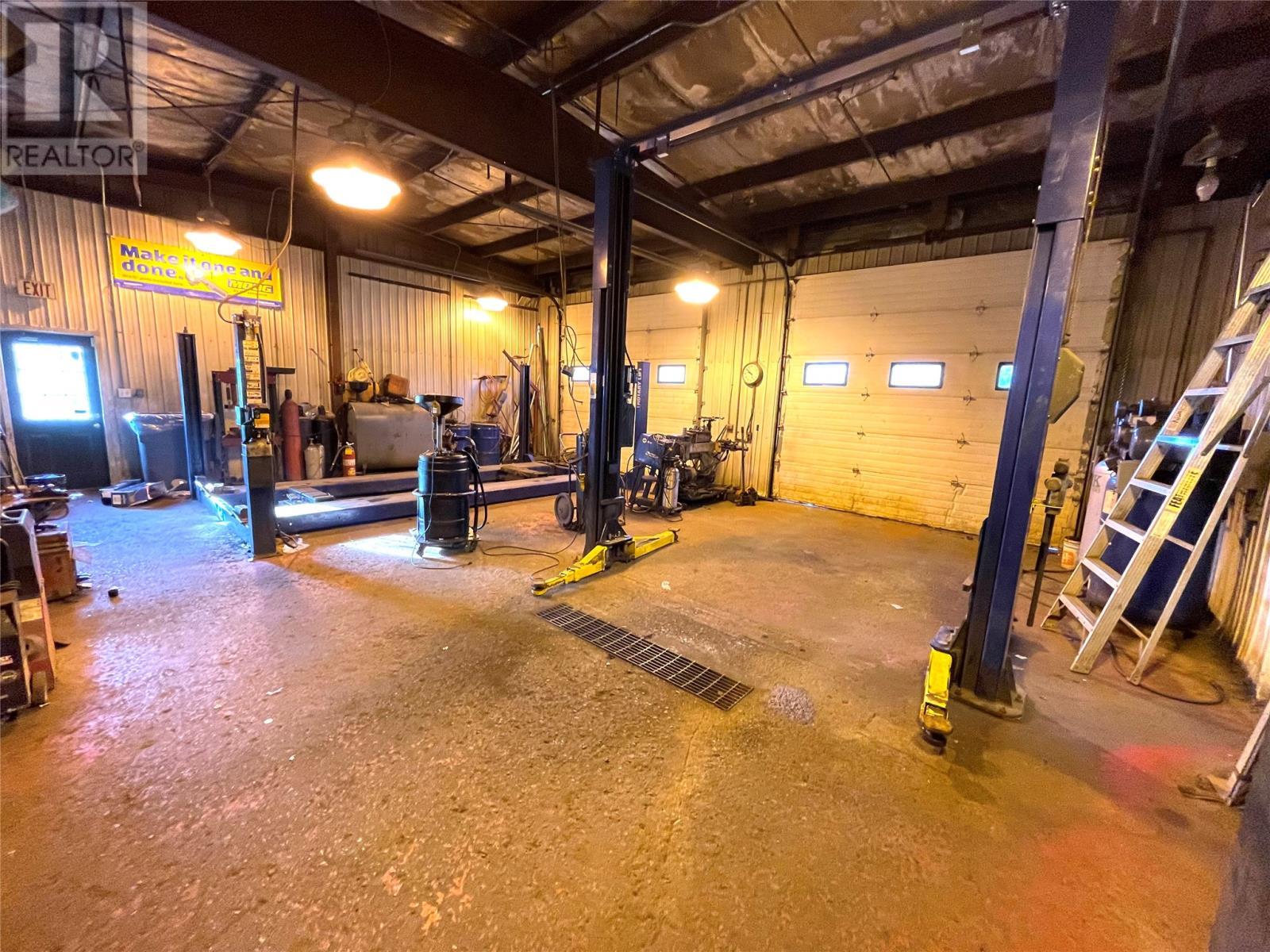 50 Commonwealth Drive, Botwood, NL