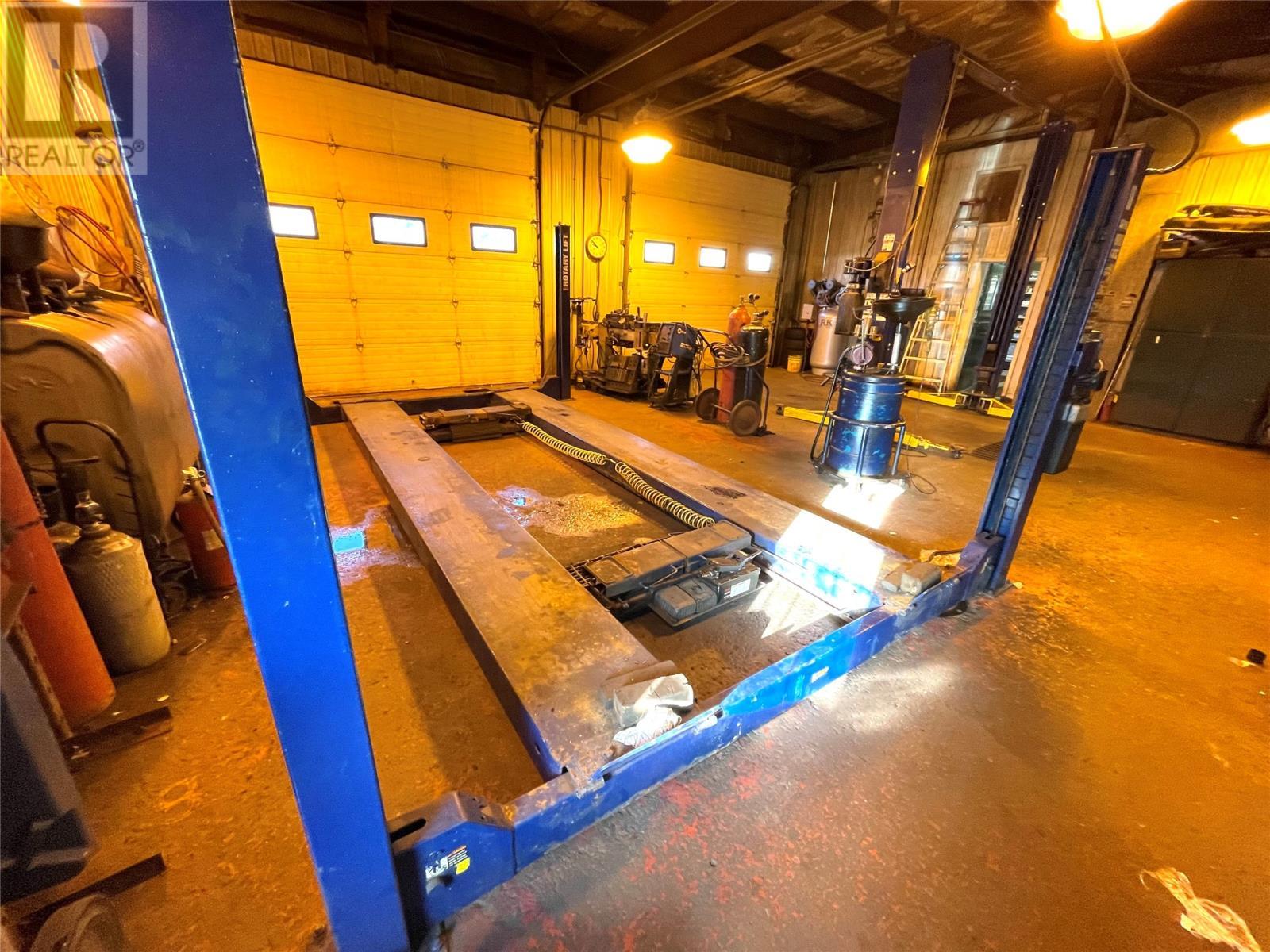 50 Commonwealth Drive, Botwood, NL