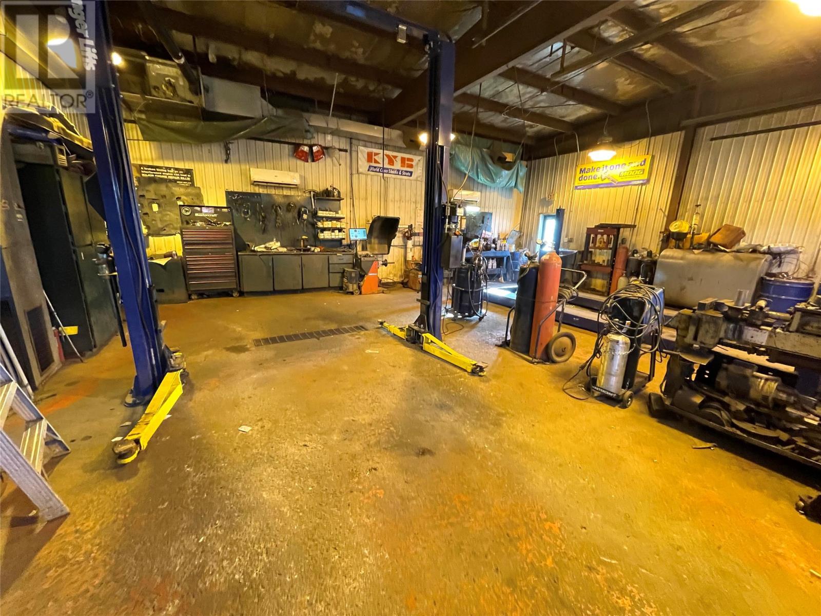 50 Commonwealth Drive, Botwood, NL