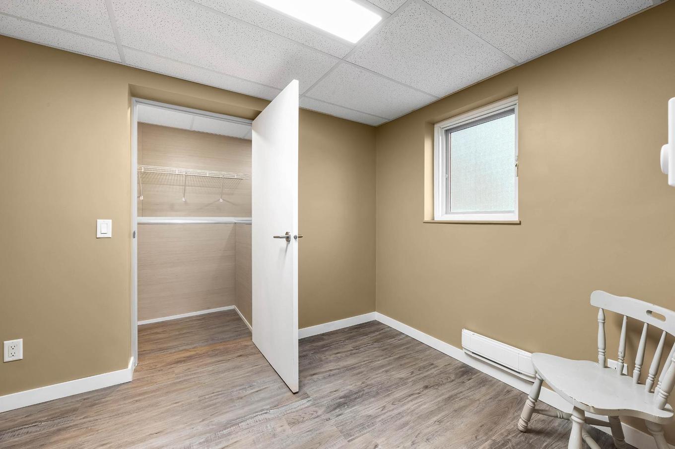 1050 North Glen Drive, Kamloops, BC - Indoor Photo Showing Other Room