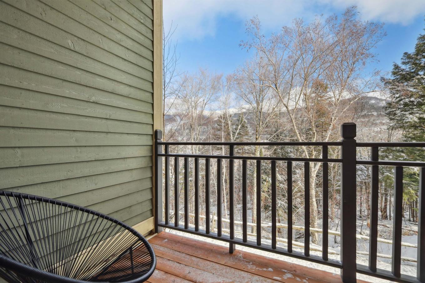 Balcony - 2-215 Ch. Des Quatre-Sommets, Mont-Tremblant, QC - Outdoor With Exterior