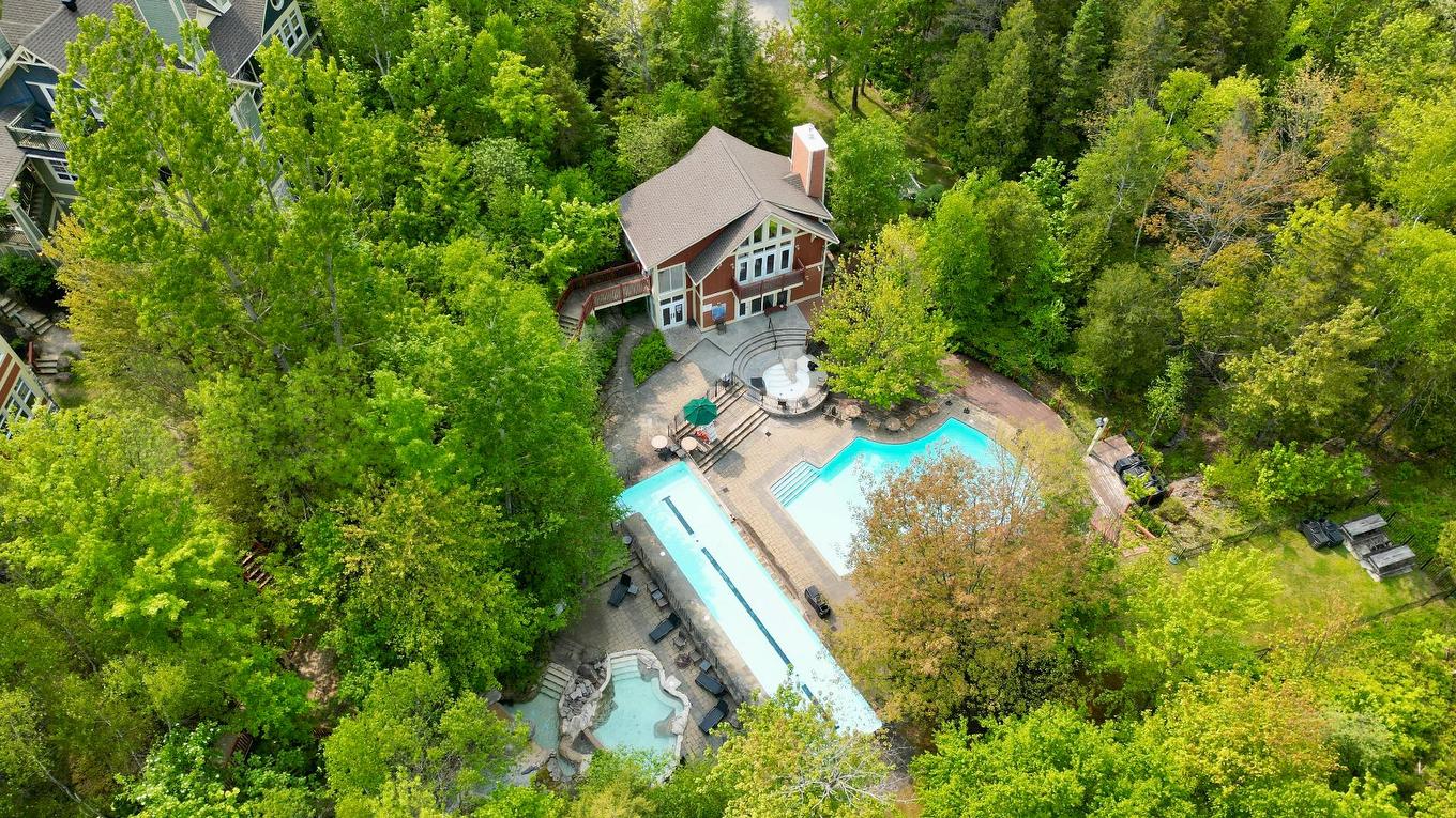 Pool - 2-215 Ch. Des Quatre-Sommets, Mont-Tremblant, QC - Outdoor