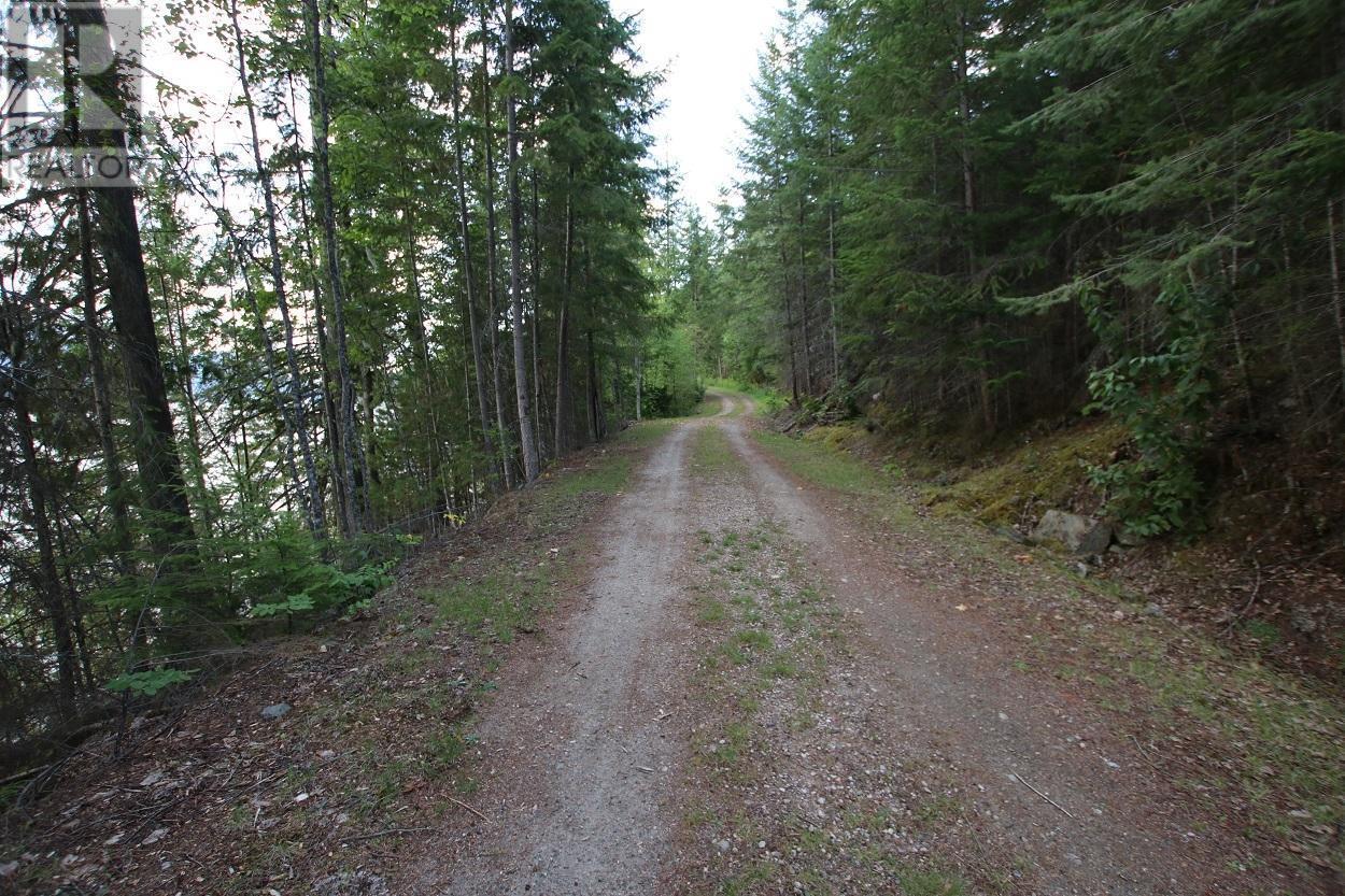 5621 Highway 23, Nakusp, BC