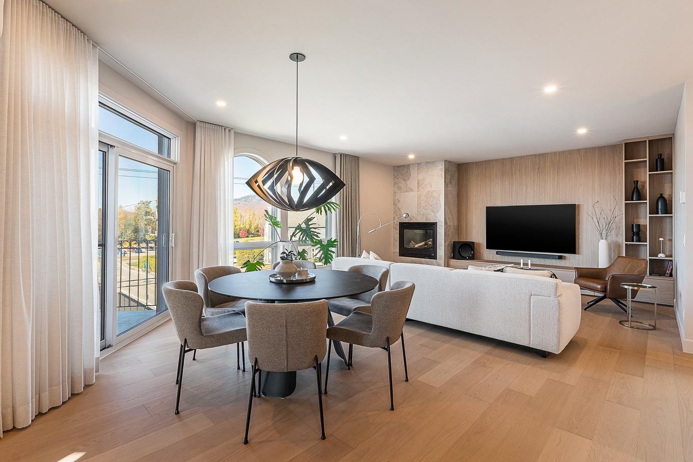 Interior - 6-300 Rue Du Moulin, Magog, QC - Indoor With Fireplace