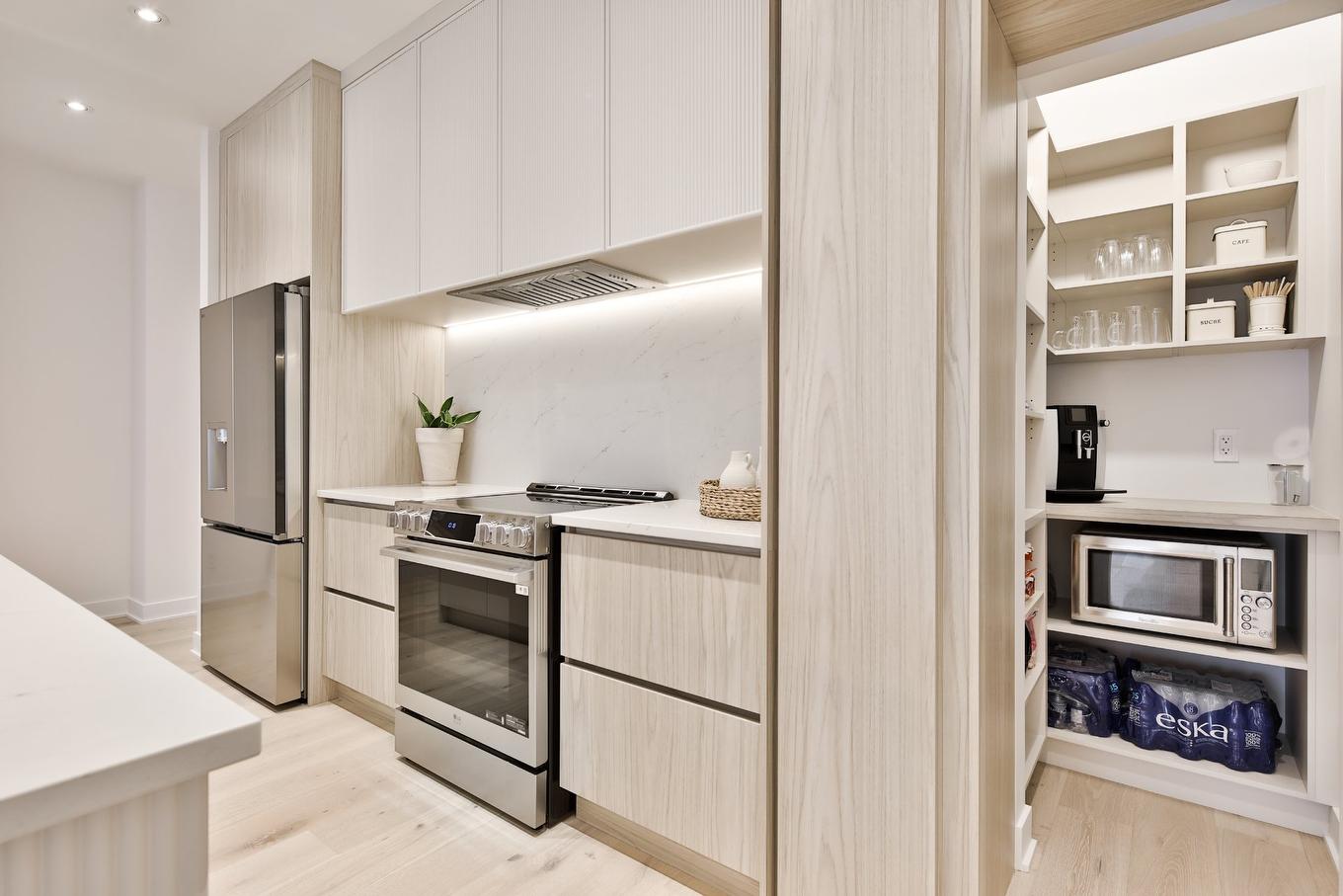 Kitchen - 19 Rue Des Trembles, Saint-Jean-Sur-Richelieu, QC - Indoor Photo Showing Kitchen With Upgraded Kitchen