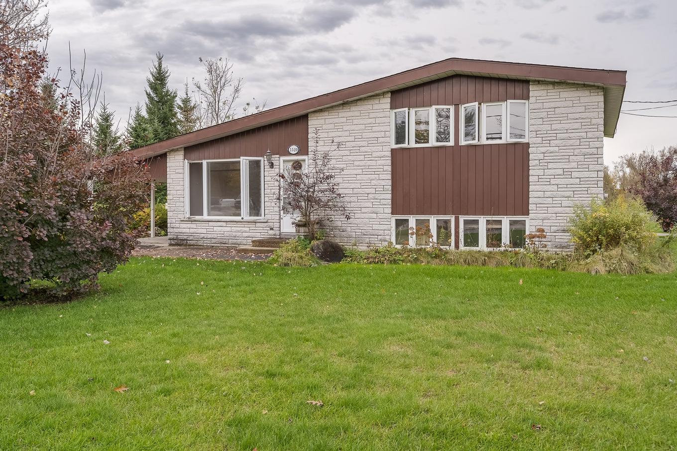 Façade - 1520 Ch. Ste-Angélique, Saint-Lazare, QC - Outdoor