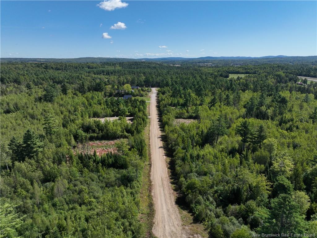 2 Crest Ave, Heathland, NB