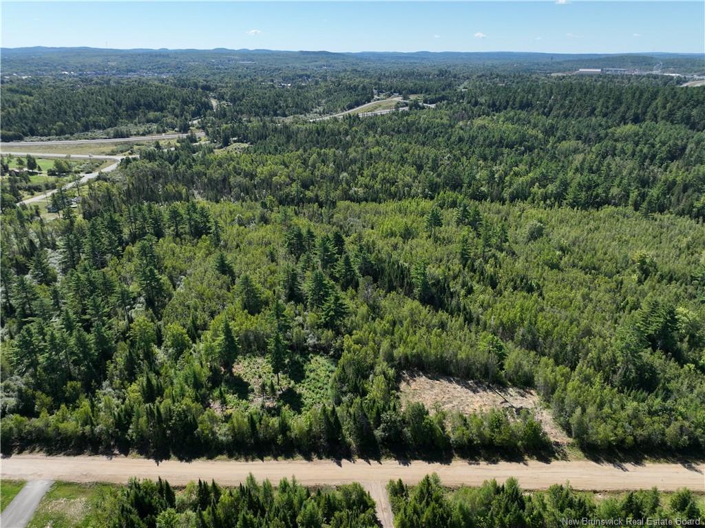 2 Crest Ave, Heathland, NB