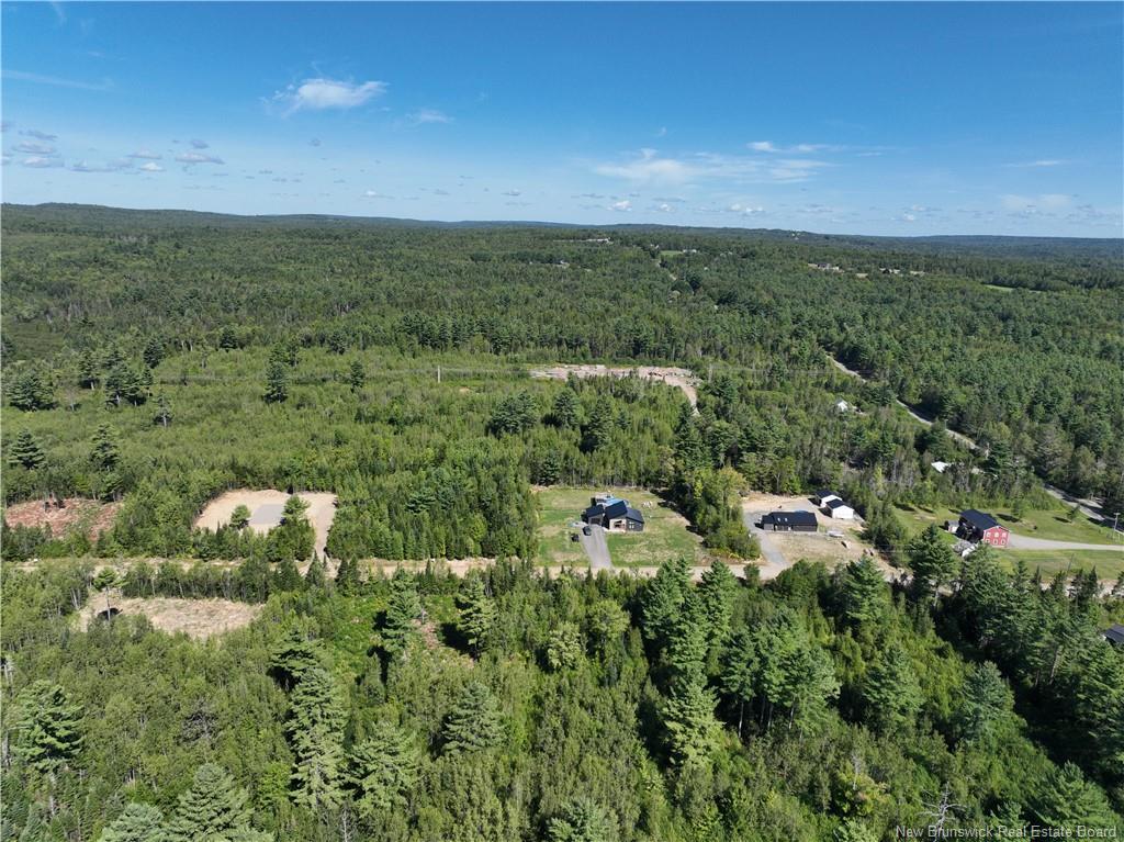 2 Crest Ave, Heathland, NB