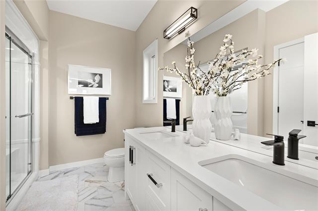 8 Palmer Rd, Petersfield, MB