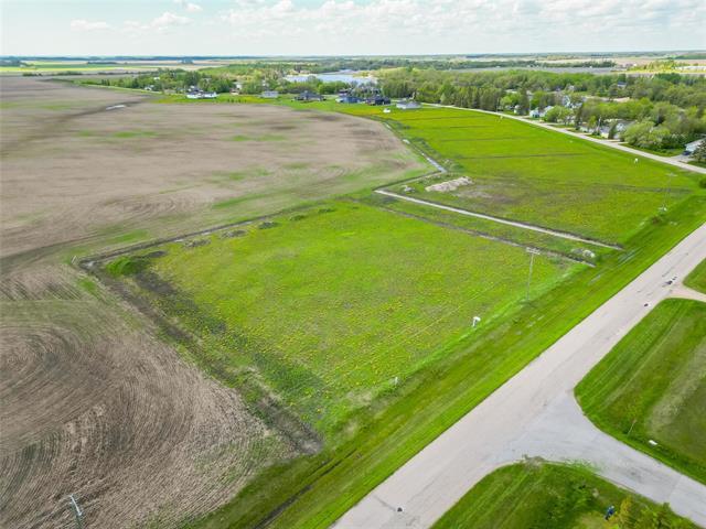 8 Palmer Rd, Petersfield, MB