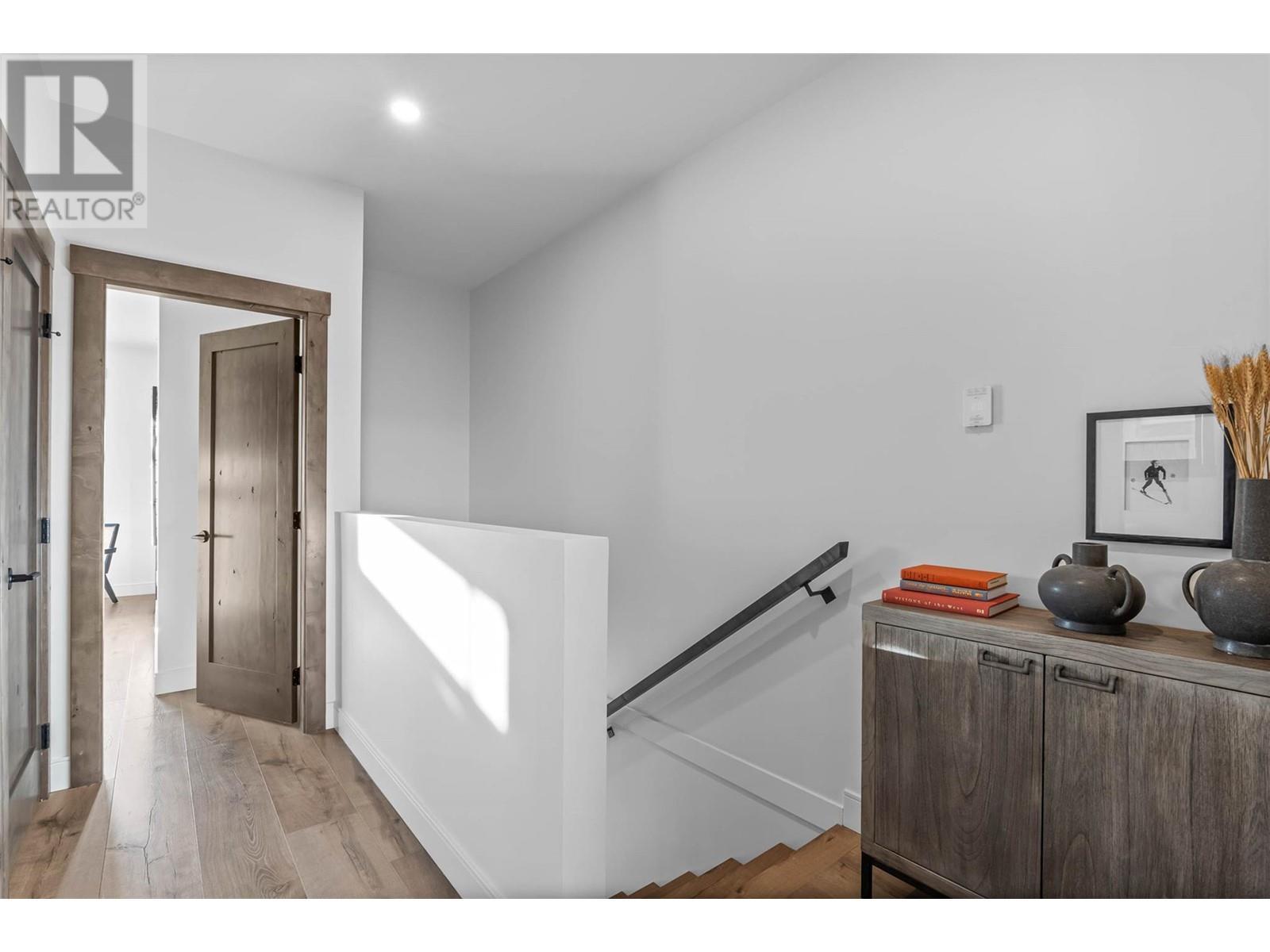 7000 Mcgillivray Lake Drive Unit# 3, Sun Peaks, BC - Indoor Photo Showing Other Room