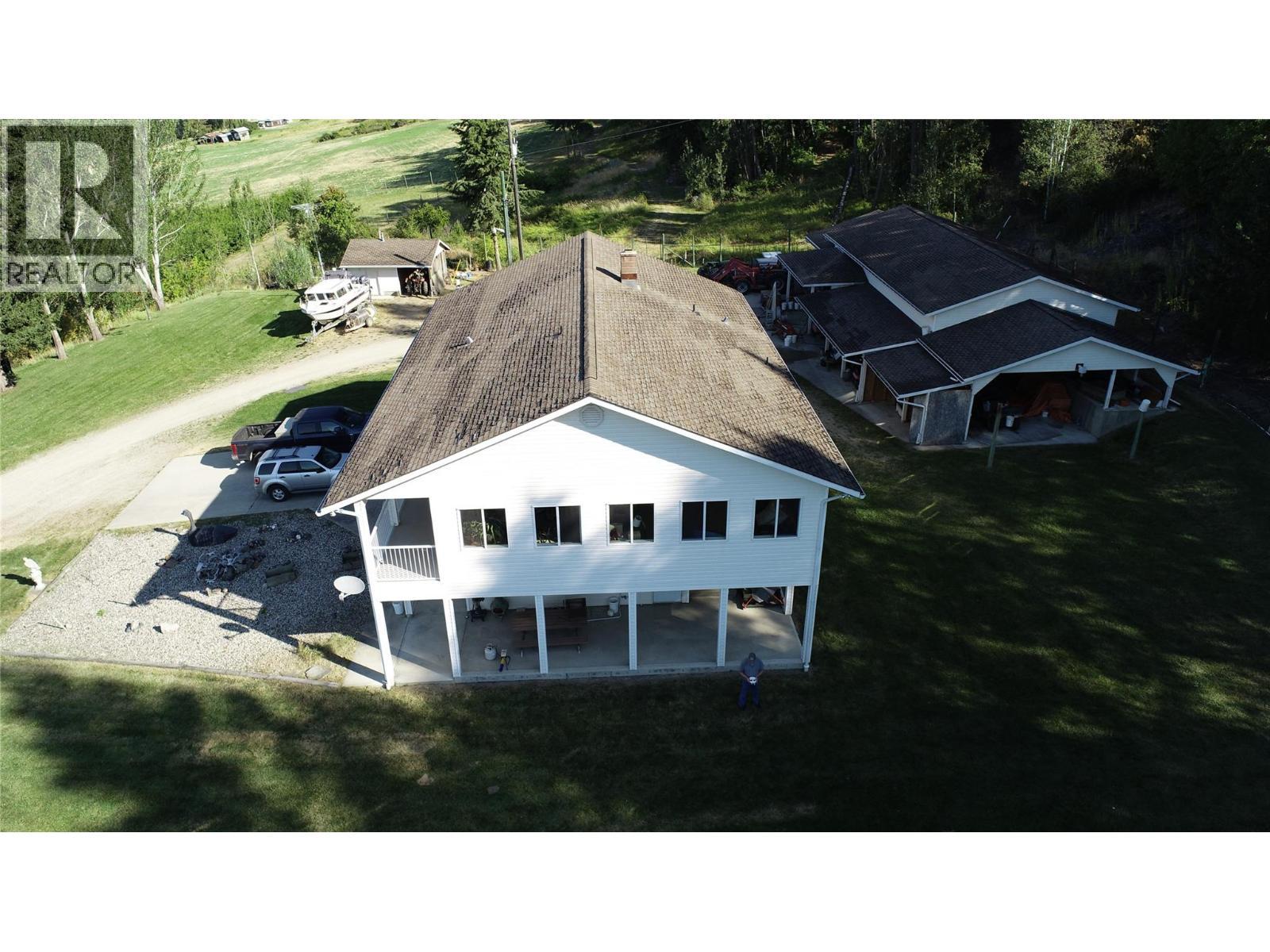 Right Side of Home - 3423 3A Highway, Creston, BC