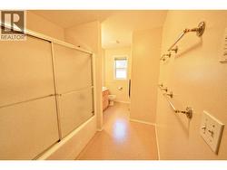 Second Floor Min Bath -