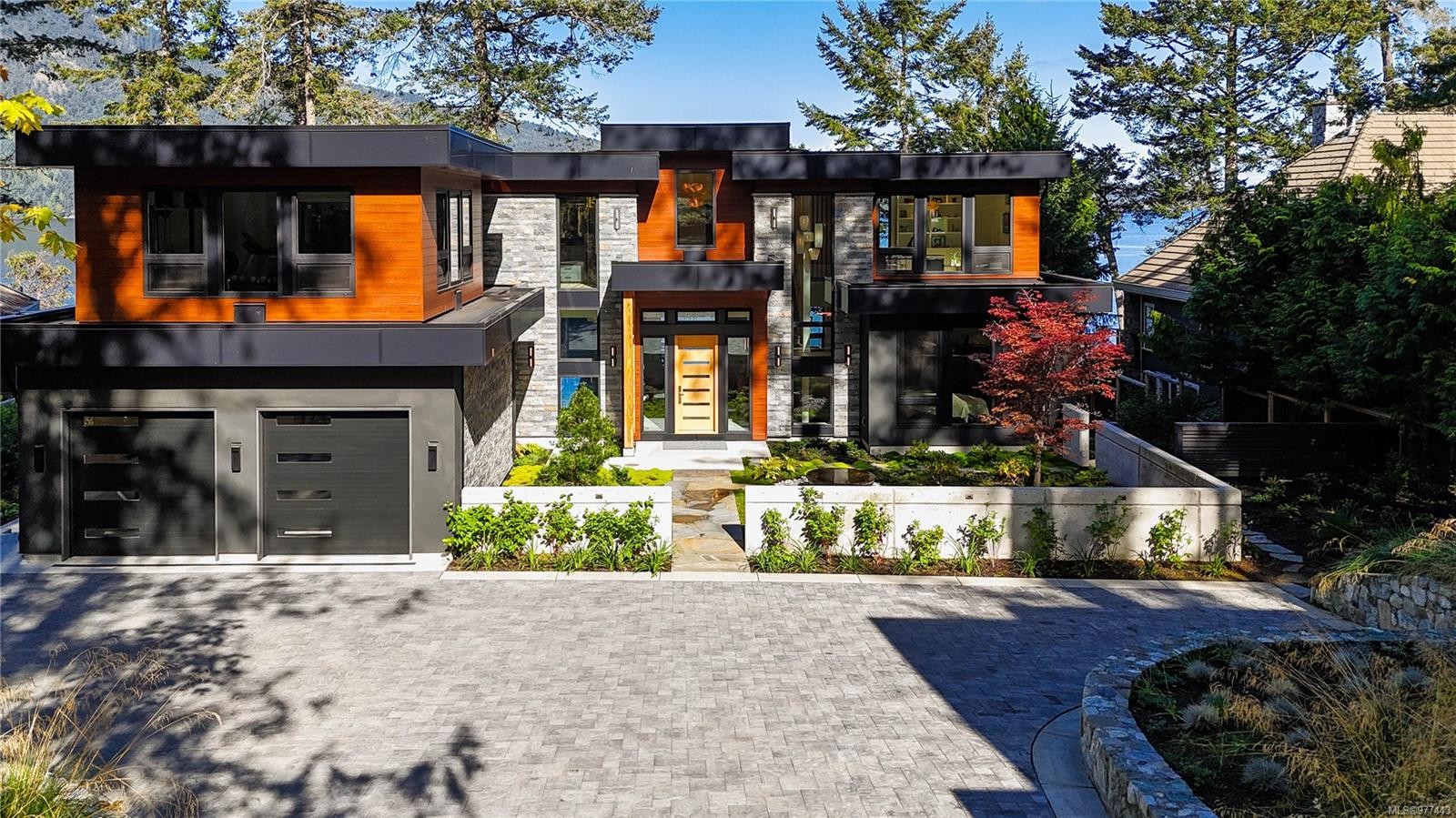 848 Lands End Rd, North Saanich, BC