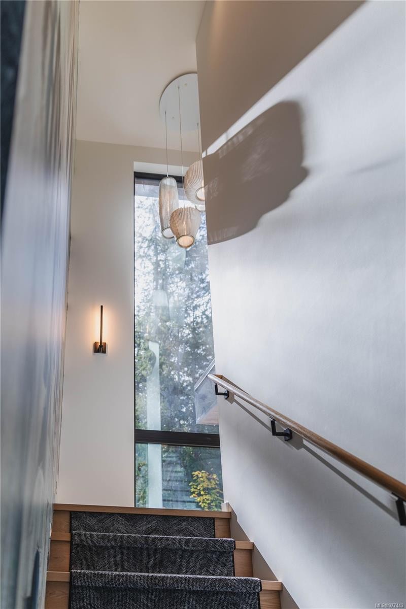 848 Lands End Rd, North Saanich, BC