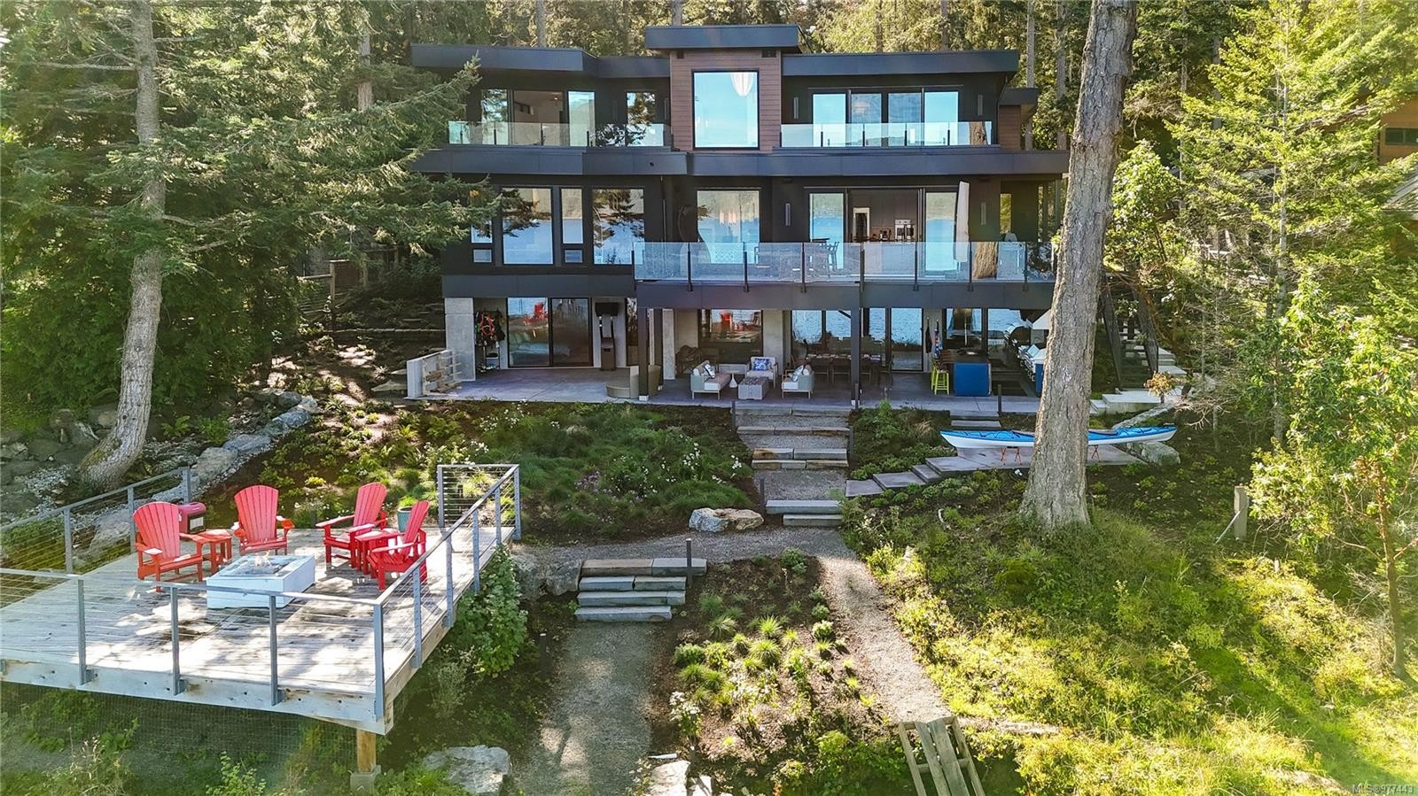 848 Lands End Rd, North Saanich, BC