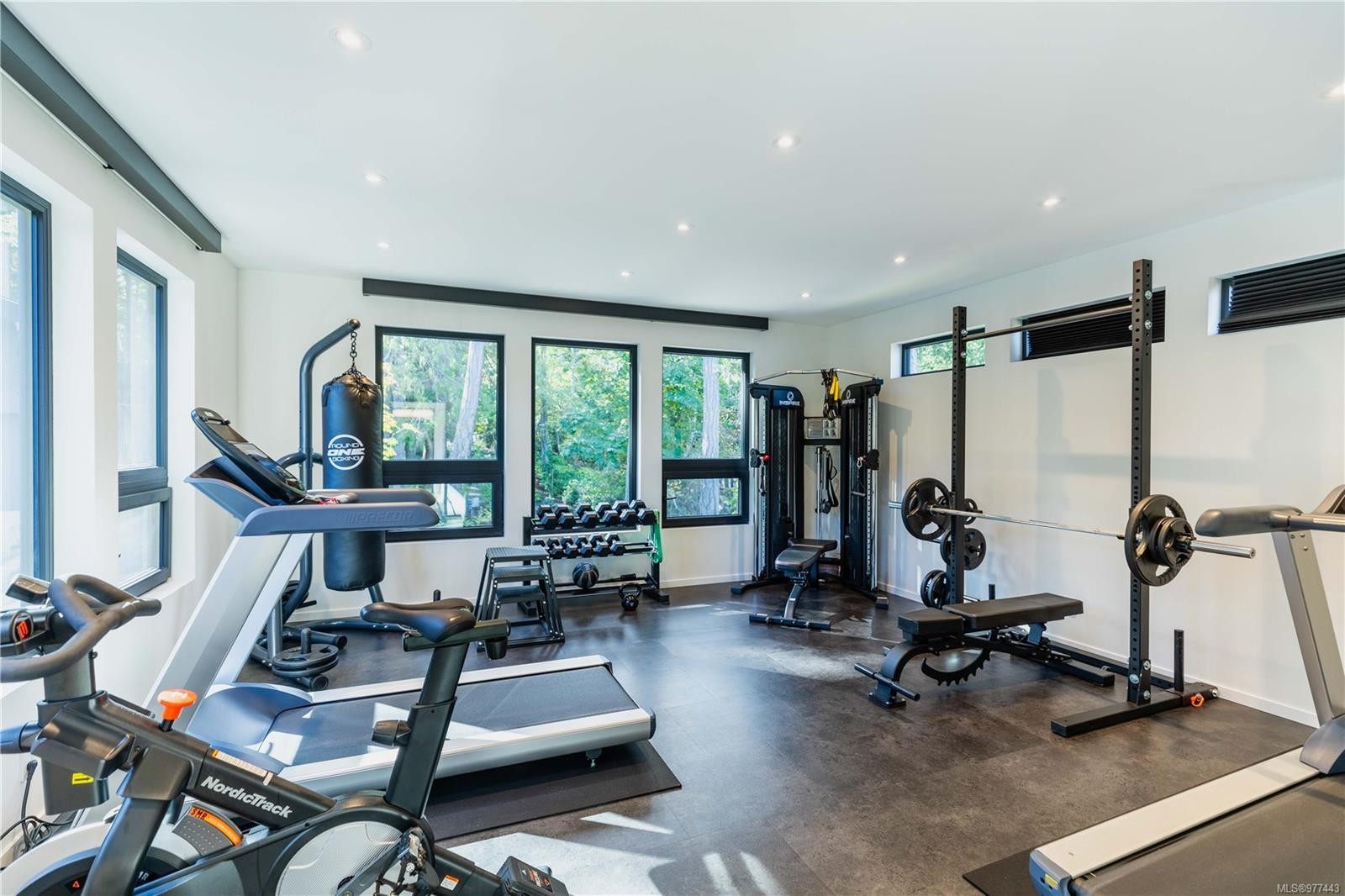 848 Lands End Rd, North Saanich, BC